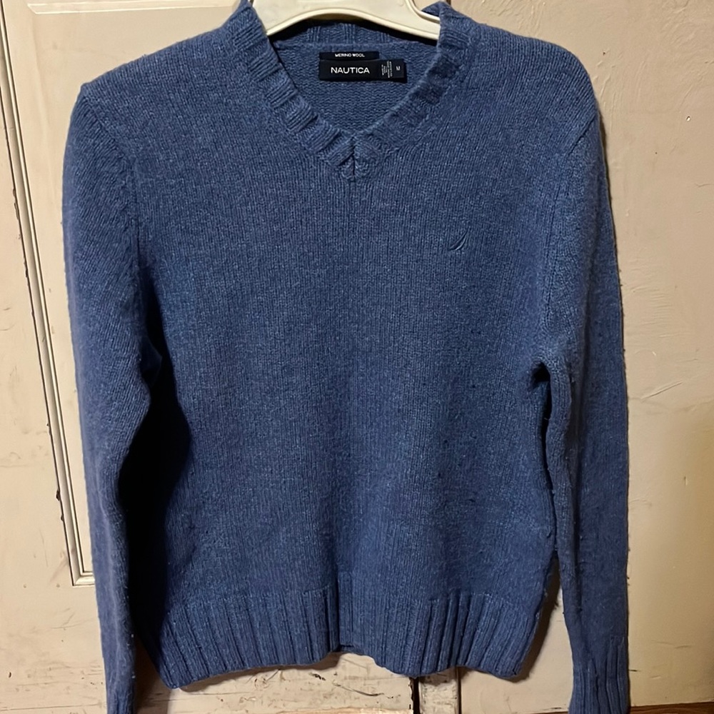 Nautica Men's Merino Wool Long Sleeve V neck Sweater size M BLUE